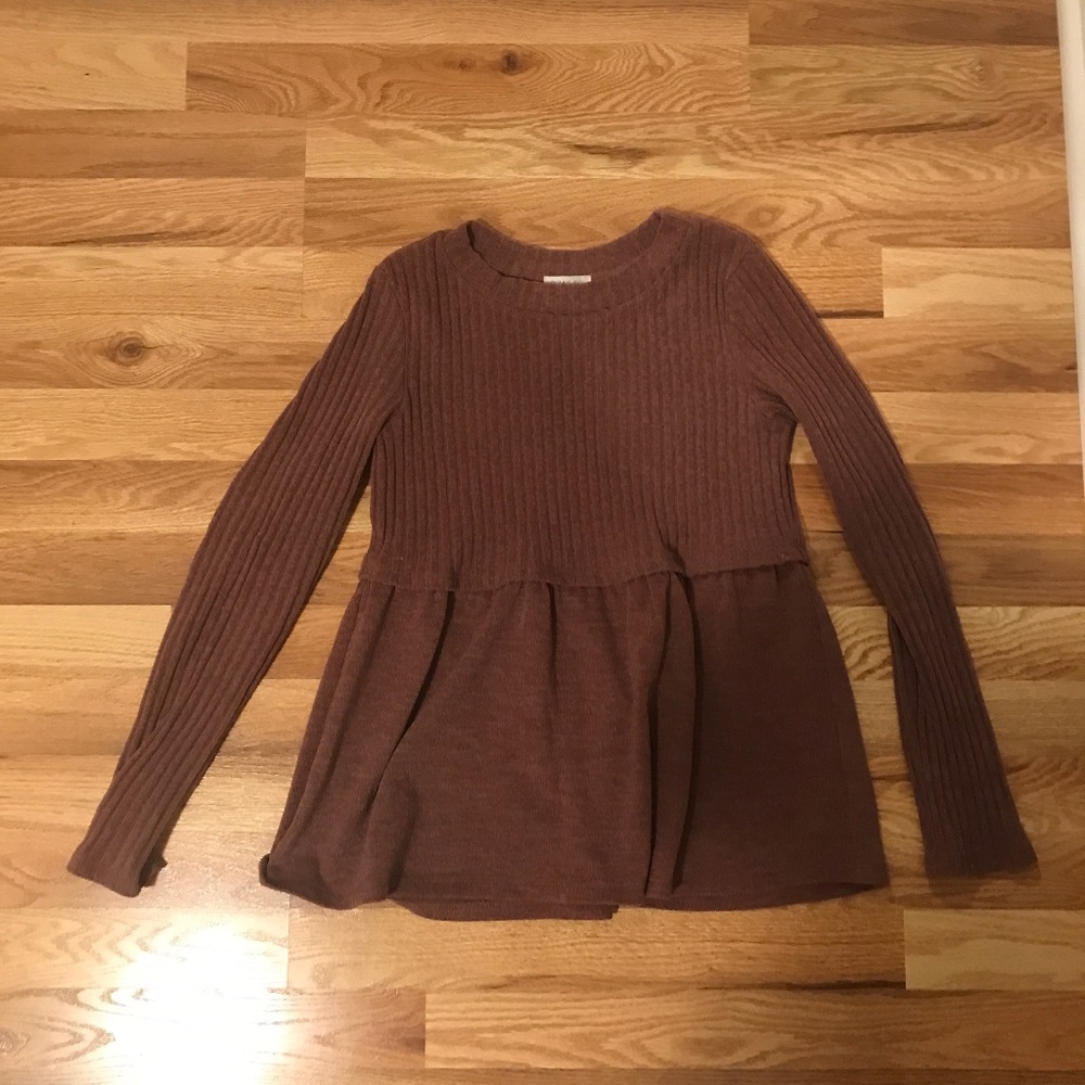 Flared long sleeved top